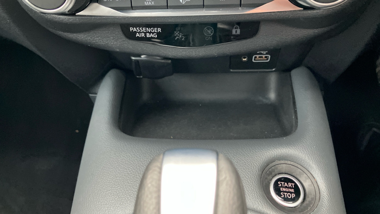 Nissan Juke 1.0 DiG-T 114 N-Connecta 5dr DCT Petrol Hatchback